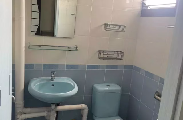 Room Rent • Orchard • 505 Ang Mo Kio Avenue 8 • S$750 • 3-Room (2 BR) • Common Room
