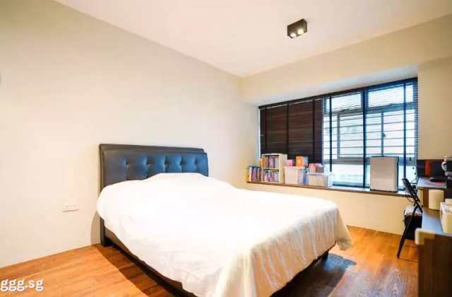 House Rent • Choa Chu Kang • 61B Strathmore Avenue • S$2900 • 3-Room (2 BR) • 753ft² / 69m²