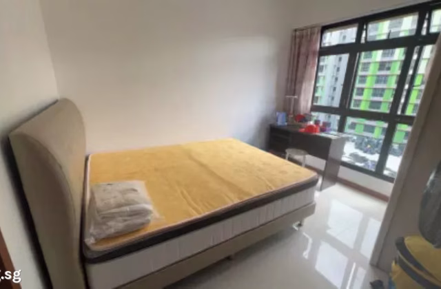 Room Rent • Marine Parade • 201B Woodleigh Link • S$1000 • 4-Room (3 BR) • Common Room