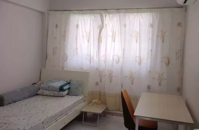 Room Rent • Rochor • 726 Yishun Street 71 • S$950 • 4-Room (3 BR) • Common Room