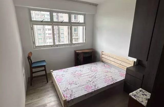Room Rent • Bukit Batok • 453A Bukit Batok West Avenue 6 • S$1200 • 5-Room (4 BR) • Common Room