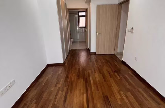 Room Rent • Sembawang •  Twin Fountains • S$1800 • Semi-D • Master Room