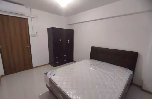 Room Rent • Bukit Panjang • 706 Clementi West Street 2 • S$1200 • 3-Room (2 BR) • Common Room