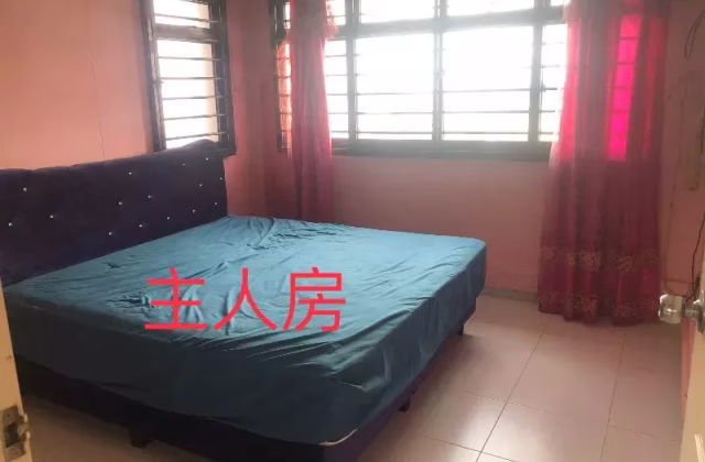 Room Rent • Geylang • 687C Choa Chu Kang Drive • S$1300 • 4-Room (3 BR) • Master Room