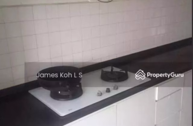 House Rent • Bukit Panjang • 702 West Coast Road • S$3300 • 3-Room (2 BR) • 751ft² / 69m²