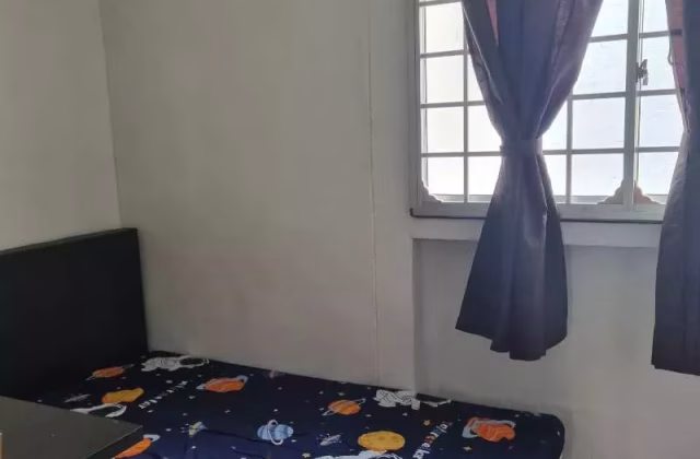 Room Rent • Singapore River • 506 Hougang Avenue 8 • S$750 • 4-Room (3 BR) • Room Sharing
