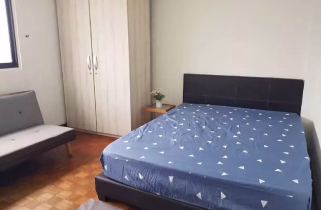 Room Rent • Clementi • 108 Spottiswoode Park Road • S$1500 • 4-Room (3 BR) • Common Room