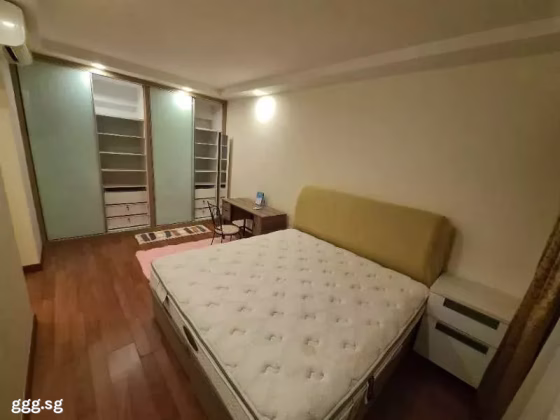 Room Rent • Western Water Catchment • 522B Tampines Central 7 • S$1400 • 5-Room (4 BR) • Master Room Photo