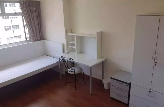 Room Rent • Western Water Catchment • 522B Tampines Central 7 • S$950 • 5-Room (4 BR) • Common Room