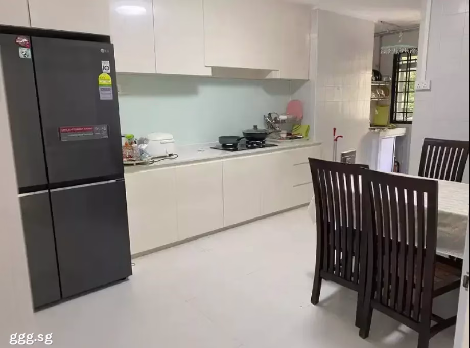 Room Rent • Central Water Catchment • 521 Serangoon North Avenue 4 • S$1000 • 4-Room (3 BR) • Common Room Photo