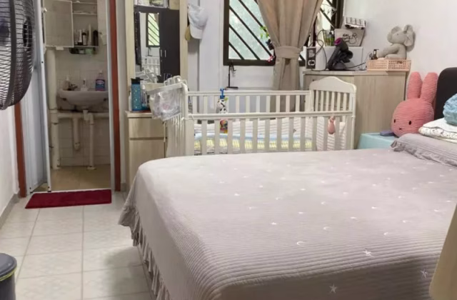Room Rent • Orchard • 564 Ang Mo Kio Avenue 3 • S$1500 • 3-Room (2 BR) • Master Room