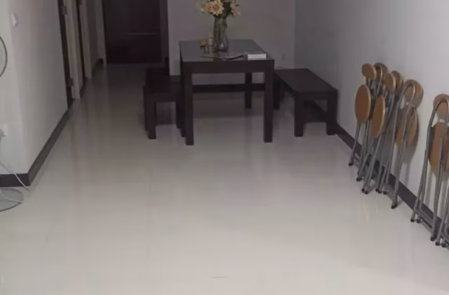 Room Rent • Bishan • 288B Compassvale Crescent • S$500 • 4-Room (3 BR) • Room Sharing
