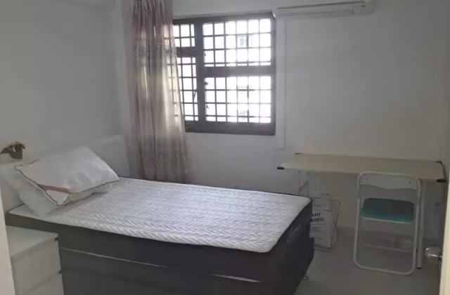Room Rent • Clementi • 18 Telok Blangah Crescent • S$1000 • 3-Room (2 BR) • Master Room