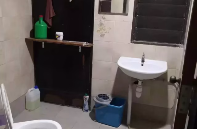 Room Rent • Newton •  D'mira • S$1200 • Apartment • Master Room