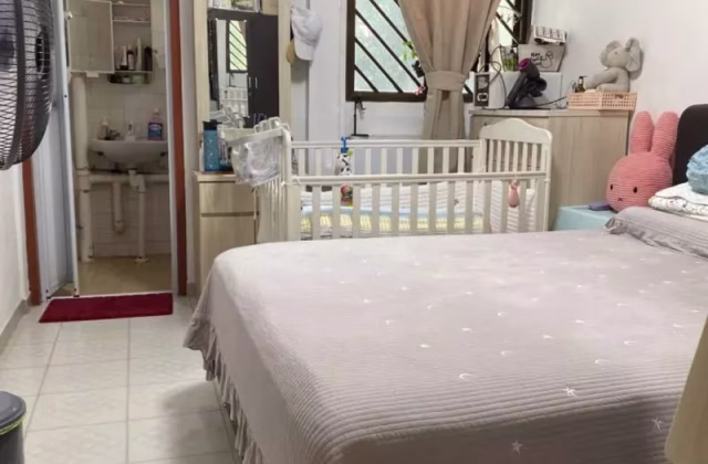 Room Rent • Orchard • 564 Ang Mo Kio Avenue 3 • S$1500 • 3-Room (2 BR) • Master Room