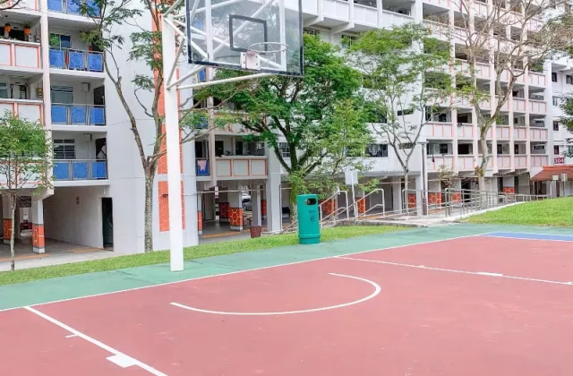 Room Rent • Bukit Batok • 304 Bukit Batok Street 31 • S$1300 • 3-Room (2 BR) • Master Room