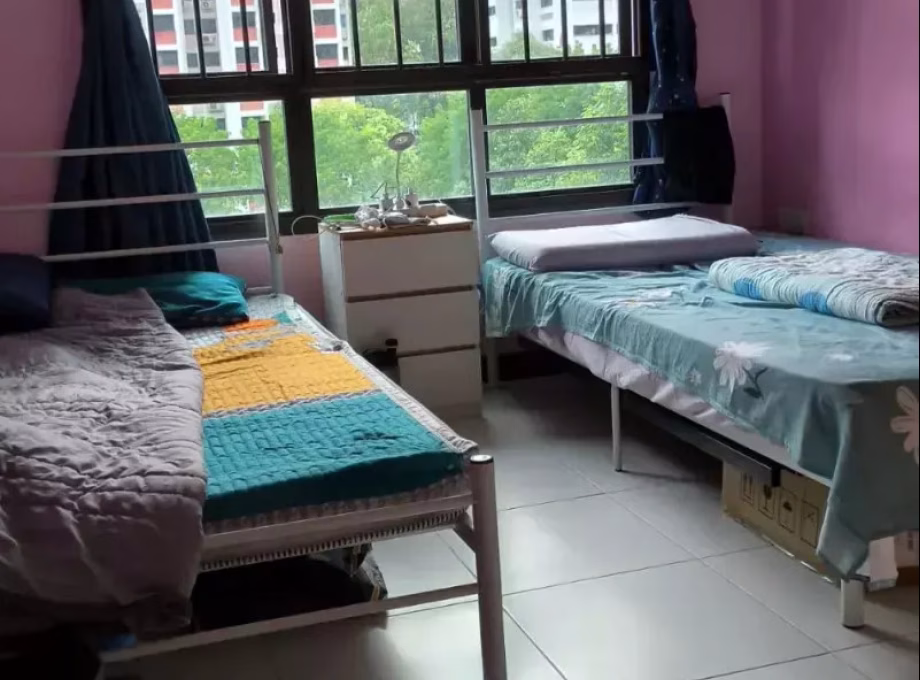 Room Rent • Lim Chu Kang • 668B Jurong West Street 64 • S$550 • 4-Room (3 BR) • Common Room Photo