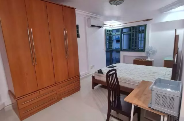 Room Rent • Geylang • 461 Choa Chu Kang Avenue 4 • S$950 • 5-Room (4 BR) • Master Room