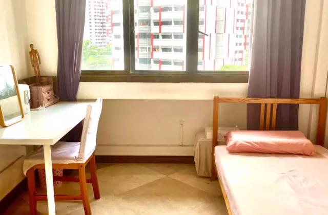 Room Rent • Paya Lebar • 270 Toh Guan Road • S$900 • Executive HDB • Common Room