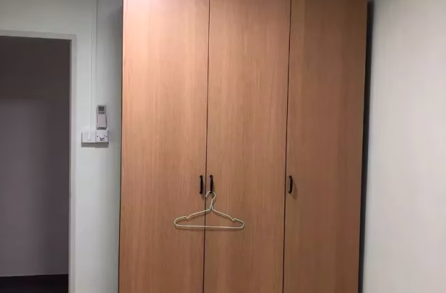 Room Rent • Bukit Batok • 243 Bukit Batok East Avenue 5 • S$800 • 5-Room (4 BR) • Common Room