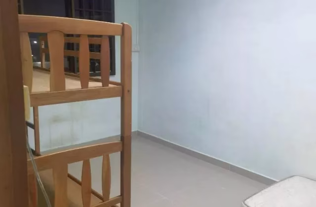 Room Rent • Choa Chu Kang • 48 Tanglin Halt Road • S$1300 • 3-Room (2 BR) • Common Room