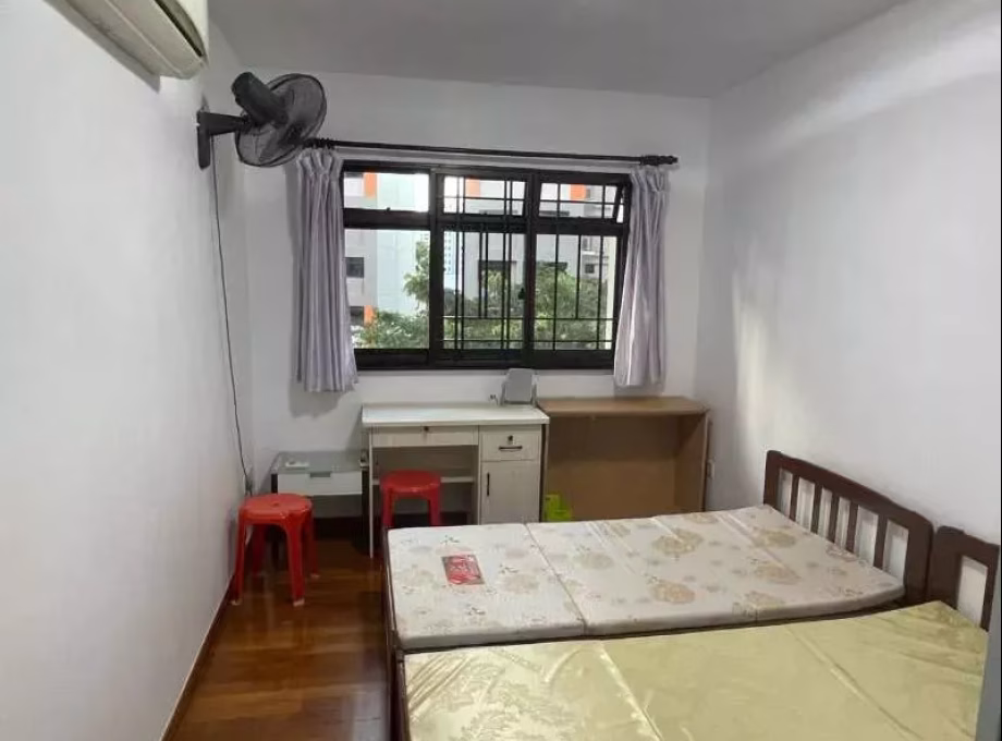 Room Rent • Lim Chu Kang • 673B Jurong West Street 65 • S$1200 • 4-Room (3 BR) • Common Room Photo