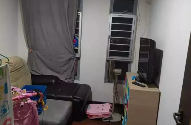 Room Rent • Changi • 682A Edgedale Plains • S$1000 • 4-Room (3 BR) • Common Room