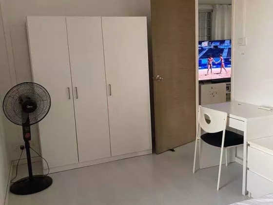 Room Rent • Downtown Core • 264 Bishan Street 24 • S$1000 • 4-Room (3 BR) • Common Room Photo