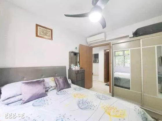 House Sale • Bukit Batok • 461A Bukit Batok West Avenue 8 • S$600000 • 4-Room (3 BR) • 1001ft² / 92m² Photo