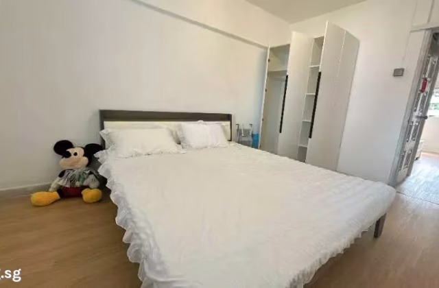 Room Rent • Museum • 9 Gloucester Road • S$1450 • 4-Room (3 BR) • Common Room