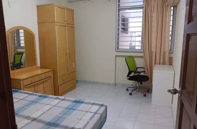 Room Rent • Western Water Catchment • 833 Tampines Street 83 • S$1100 • 4-Room (3 BR) • Common Room