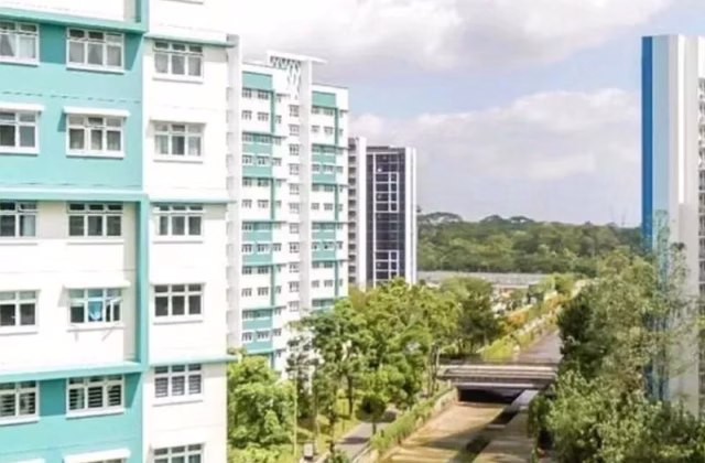 Room Rent • Rochor • 318A Yishun Avenue 9 • S$950 • 5-Room (4 BR) • Common Room