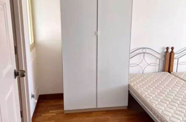 Room Rent • Changi • 132 Edgedale Plains • S$1200 • 5-Room (4 BR) • Master Room