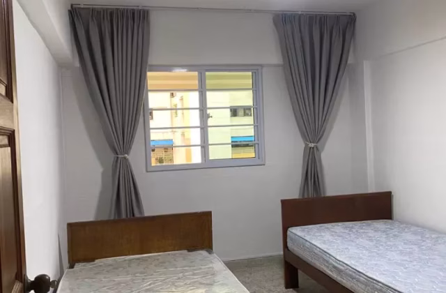 Room Rent • Clementi • 55 Telok Blangah Drive • S$1400 • 3-Room (2 BR) • Common Room