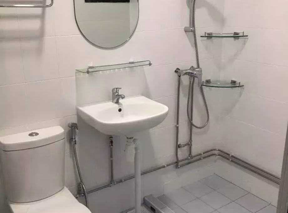 Room Rent • Sembawang • 418 Woodlands Street 41 • S$1150 • 4-Room (3 BR) • Master Room Photo