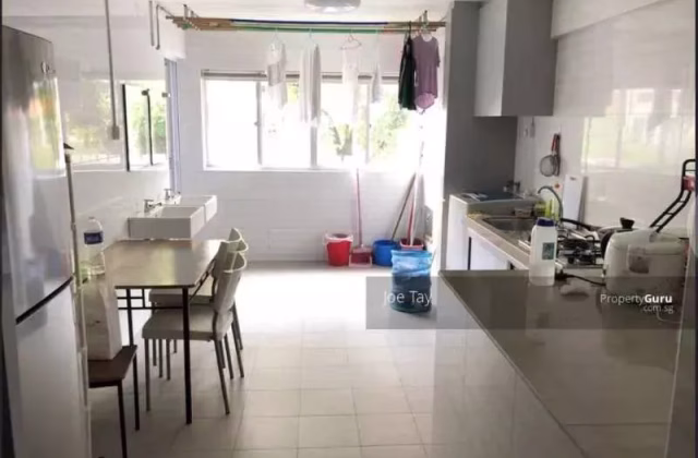 House Rent • Orchard • 608 Ang Mo Kio Avenue 5 • S$3600 • 4-Room (3 BR) • 950ft² / 88m²