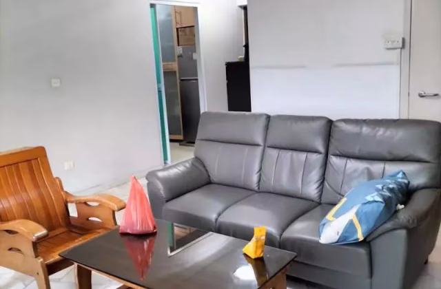 House Rent • Bukit Batok • 391 Bukit Batok West Avenue 5 • S$3400 • 4-Room (3 BR) • 990ft² / 91m²