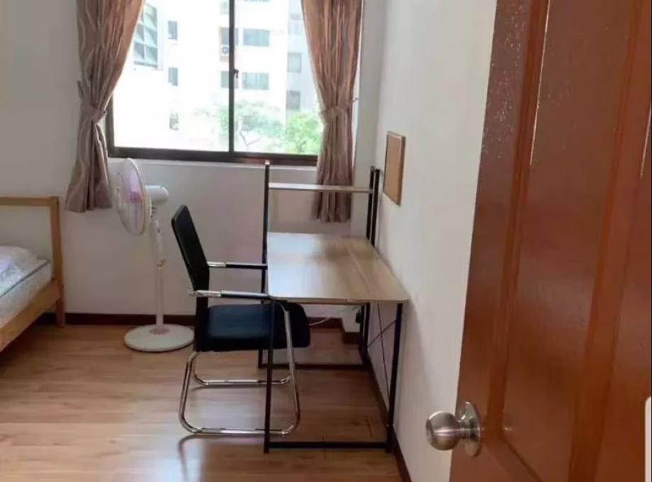 Room Rent • Central Water Catchment • 330 Serangoon Avenue 3 • S$1500 • 4-Room (3 BR) • Master Room Photo