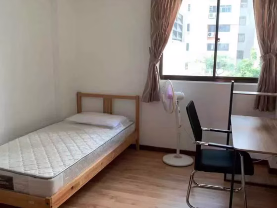 Room Rent • Central Water Catchment • 330 Serangoon Avenue 3 • S$1500 • 4-Room (3 BR) • Master Room Photo