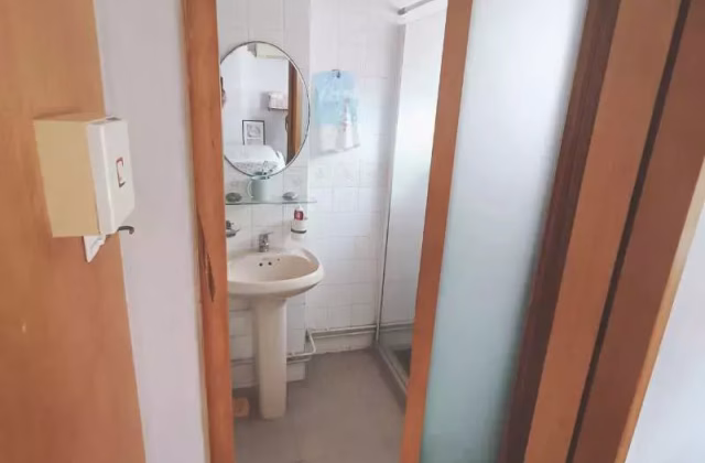 Room Rent • Ang Mo Kio • 748 Pasir Ris Street 71 • S$1000 • 4-Room (3 BR) • Master Room