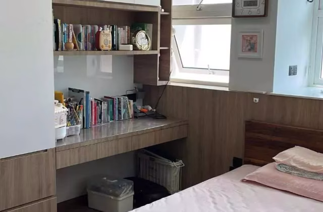 Room Rent • Outram •  Emery Point • S$1300 • Apartment • Common Room