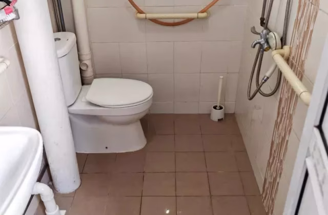 Room Rent • Lim Chu Kang • 476 Jurong West Street 41 • S$390 • 4-Room (3 BR) • Room Sharing