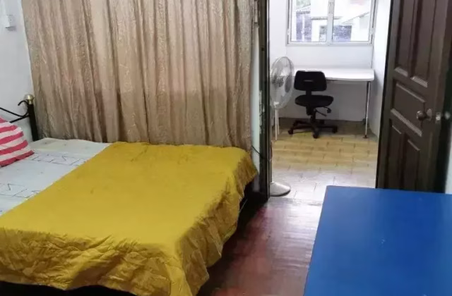 Room Rent • Singapore River •  Simon Place • S$1500 • Corner Terrace • Common Room
