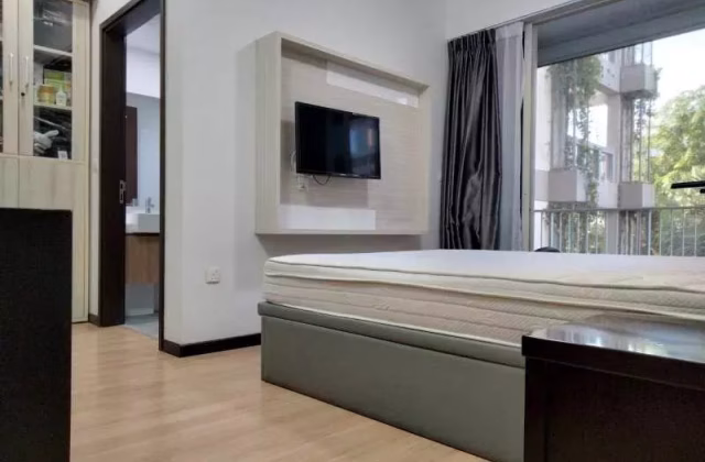 Room Rent • Lim Chu Kang •  Lake Life • S$1800 • Condo • Master Room