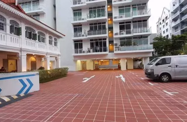Room Rent • Outram •  Rezi 26 • S$1500 • Condo • Common Room