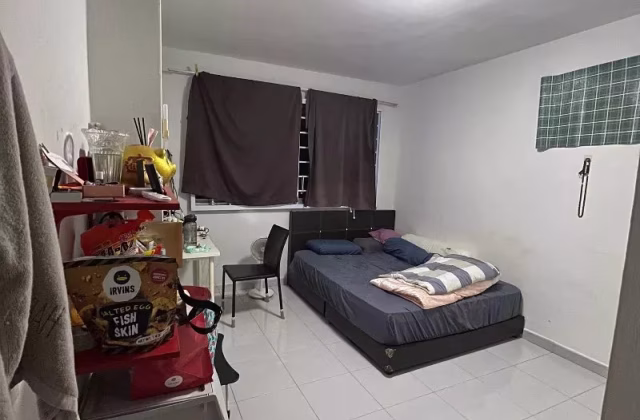 Room Rent • Downtown Core • 266 Bishan Street 24 • S$1000 • 4-Room (3 BR) • Common Room