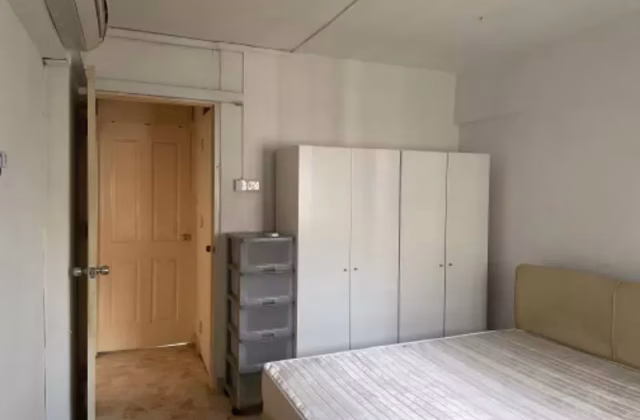 House Rent • Rochor •  Yishun Street 21 • S$2450 • 3-Room (2 BR) • 731ft² / 67m²