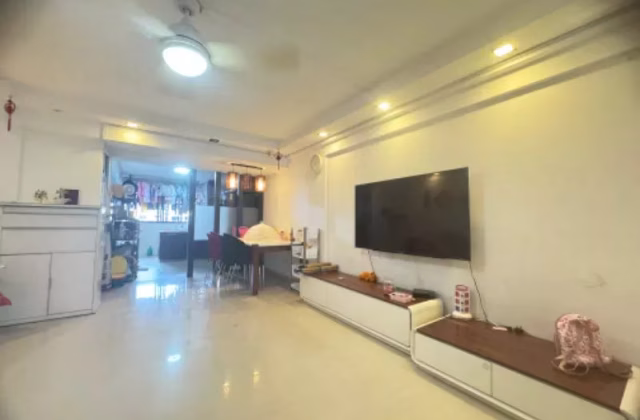 House Sale • Bukit Timah • 632 Bedok Reservoir Road • S$550000 • 3-Room (2 BR) • 1011ft² / 93m²