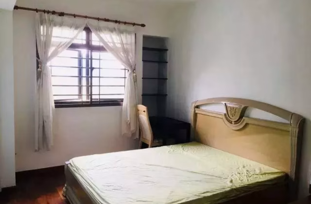 Room Rent • Paya Lebar • 64 Teban Gardens Road • S$900 • 4-Room (3 BR) • Common Room