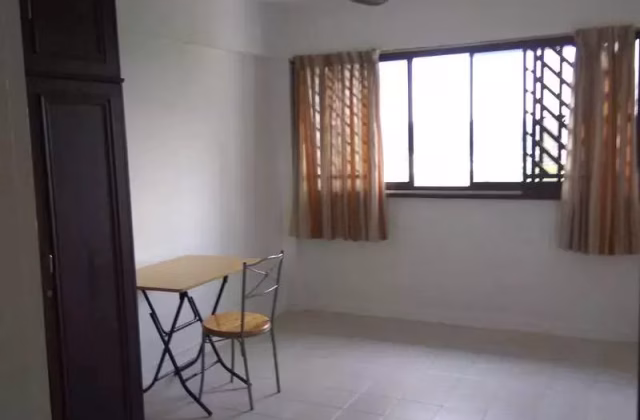 House Rent • Singapore River • 320 Hougang Avenue 5 • S$3700 • 5-Room (4 BR) • 1100ft² / 102m²